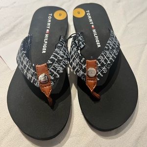 Womens Tommy Hilfiger Cayleiz Flip Flops
